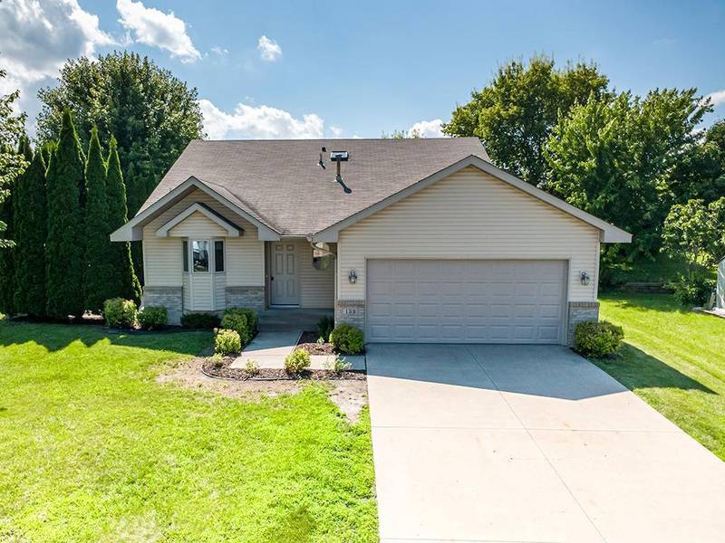 133 Summerfield CT, Waverly, MN 55390