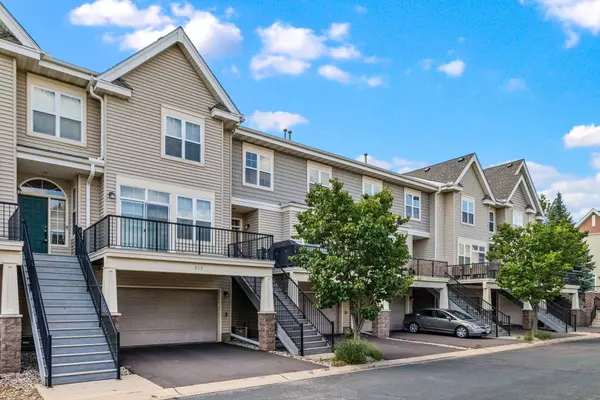 8117 Magnolia LN N, Maple Grove, MN 55369