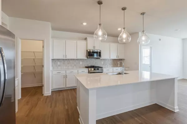 Blaine, MN 55449,13284 Hupp CT NE
