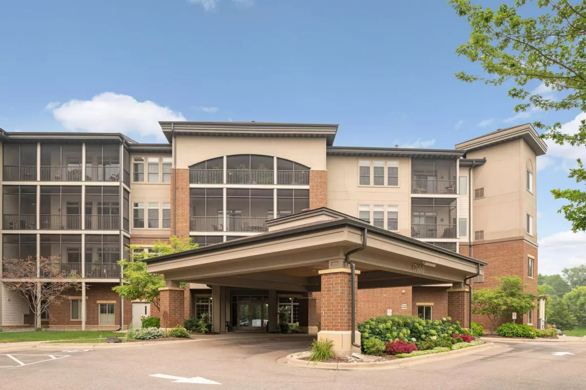 Edina, MN 55439,7100 Metro BLVD #416
