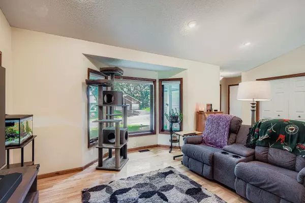 Eagan, MN 55123,3902 Canter Glen DR