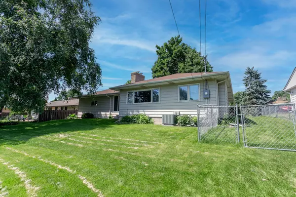 Saint Anthony, MN 55418,2808 34th AVE NE