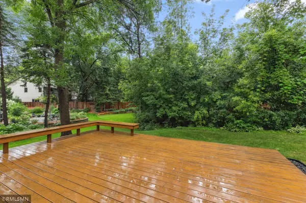 Vadnais Heights, MN 55127,317 Oakwood TER