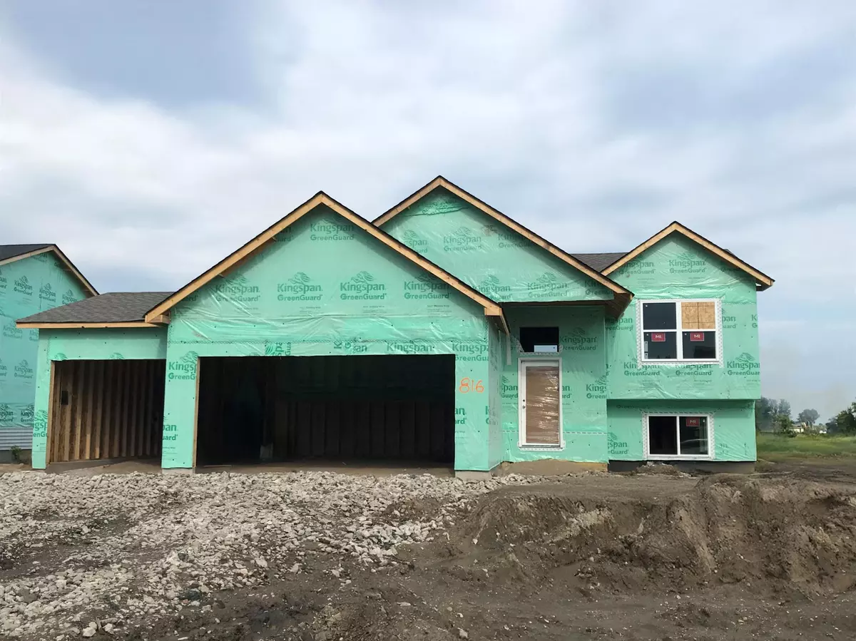 Buffalo, MN 55313,816 Erickson LN