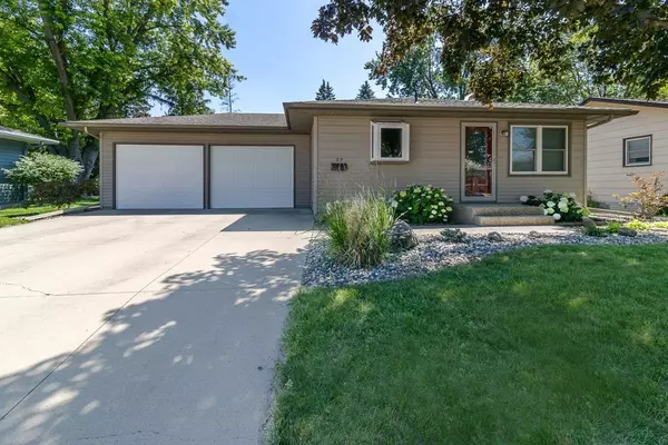 315 Pierce AVE, North Mankato, MN 56003