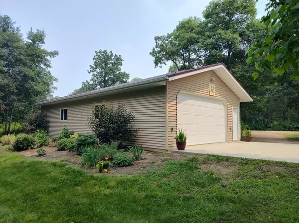 Menahga, MN 56464,851 E Blueberry River DR