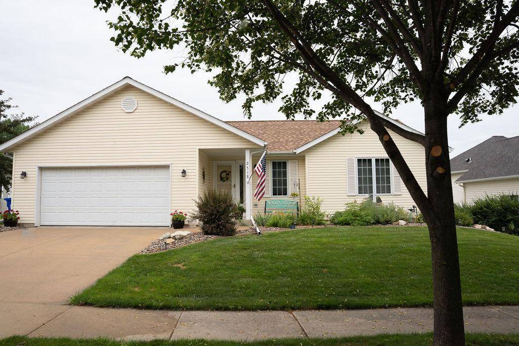 2518 Parkhill LN SW, Rochester, MN 55902