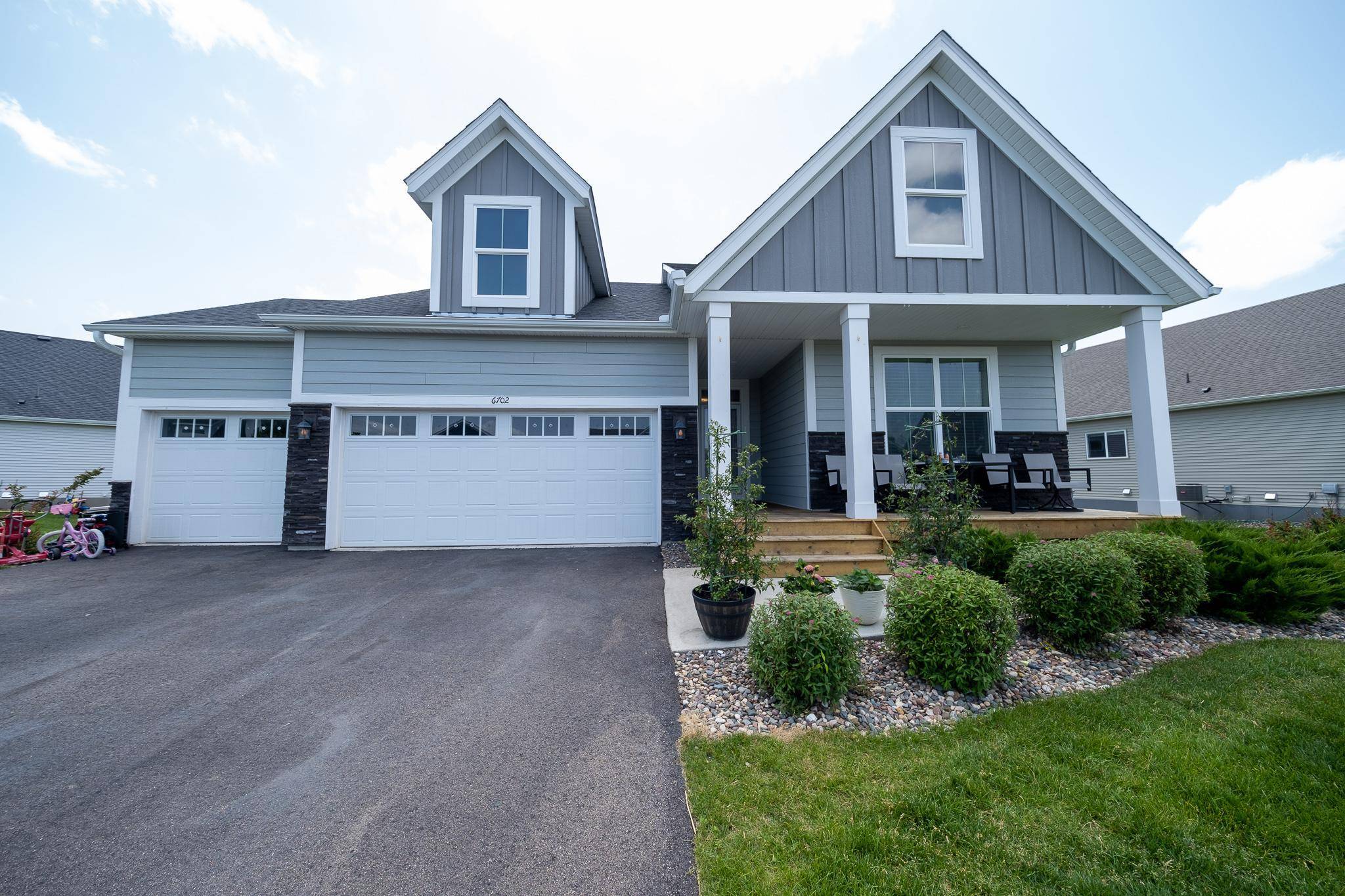 6702 92nd Bay S, Cottage Grove, MN 55016