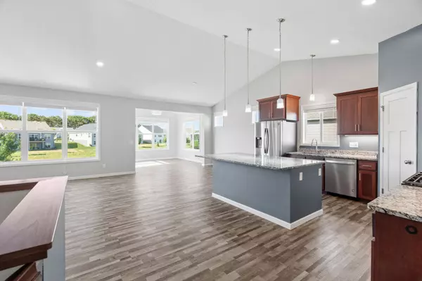 6702 92nd Bay S, Cottage Grove, MN 55016