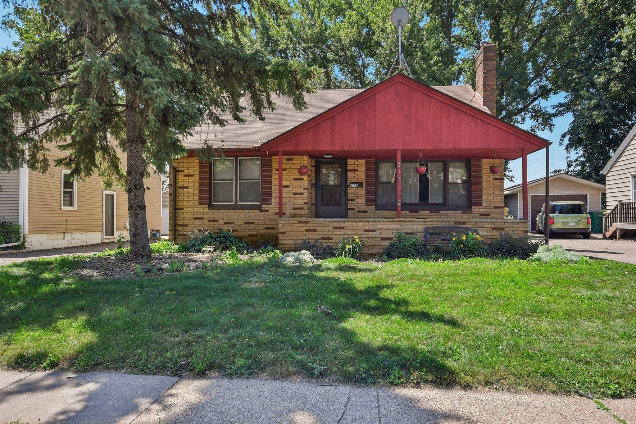 West Saint Paul, MN 55118,272 Butler AVE E