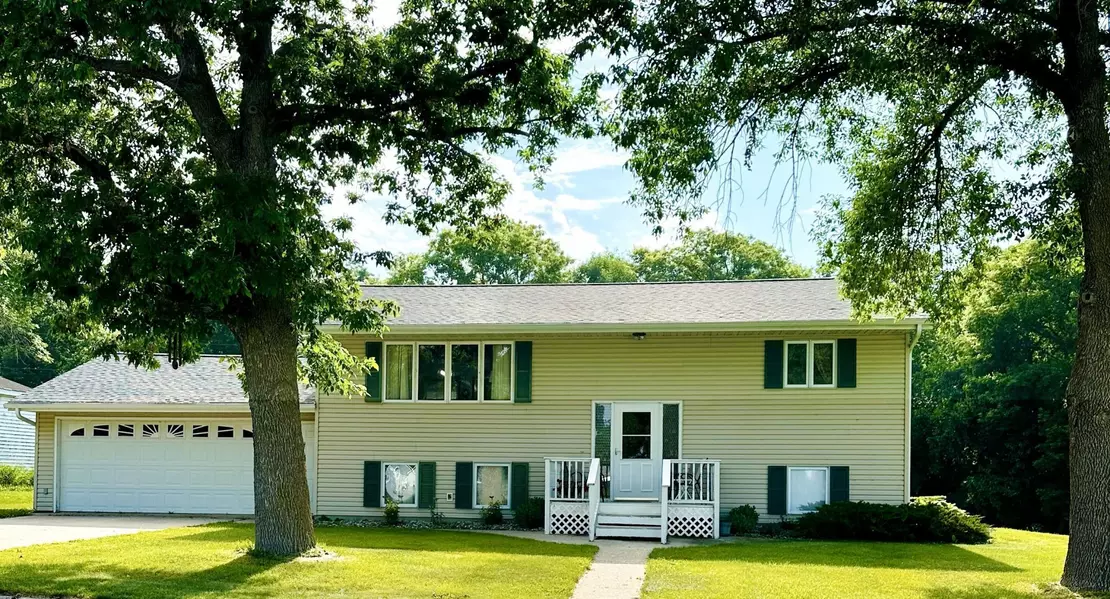 204 Washington ST N, Saint Leo, MN 56264