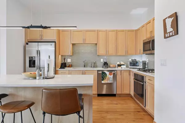 Minneapolis, MN 55415,1240 S 2nd ST #714