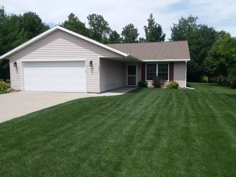 1517 Dale ST, Saint Joseph, MN 56374
