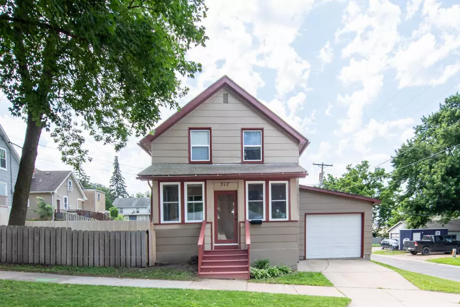517 E Elm ST, Mankato, MN 56001