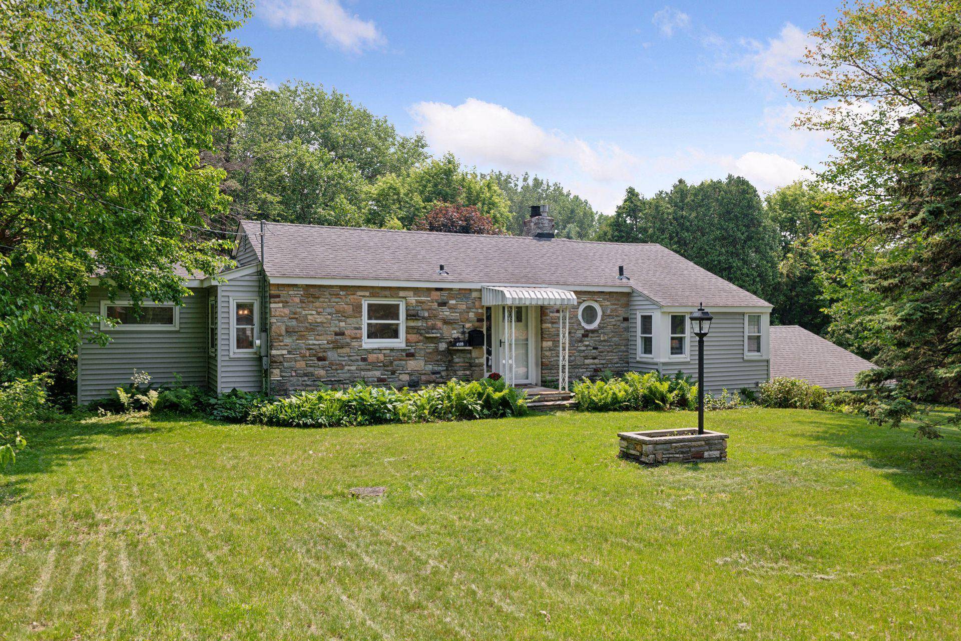 4109 W 84th ST, Bloomington, MN 55437