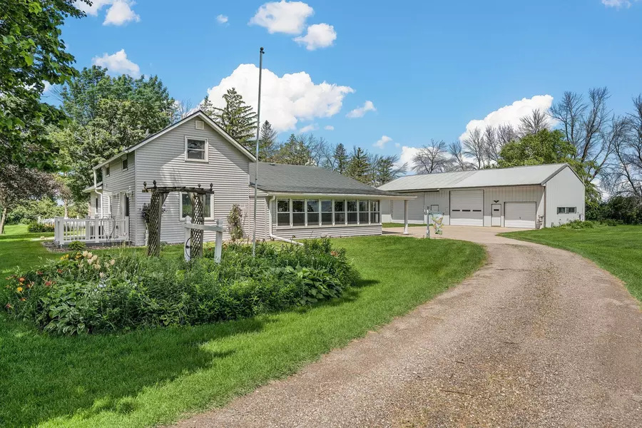 3820 SW 8th ST, Owatonna, MN 55060