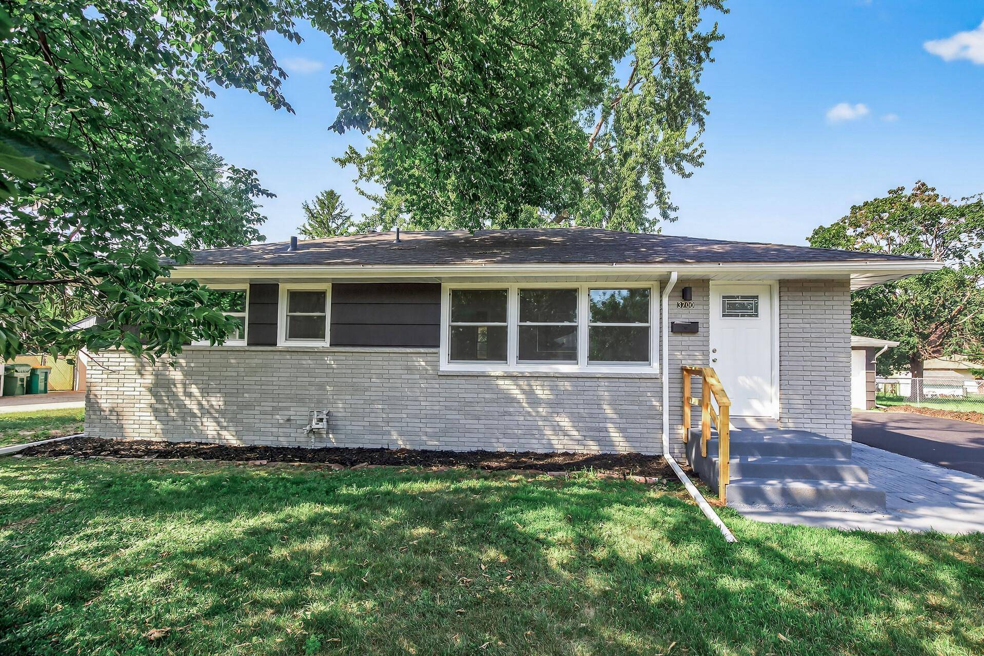 Brooklyn Center, MN 55429,3700 72nd AVE N
