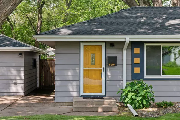 Bloomington, MN 55420,8204 Harriet AVE S