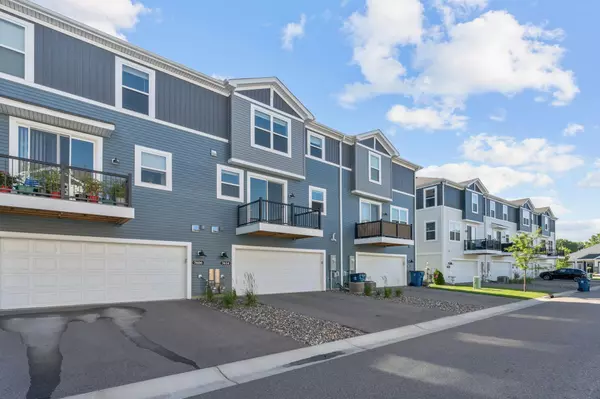 Inver Grove Heights, MN 55076,7614 Connie LN
