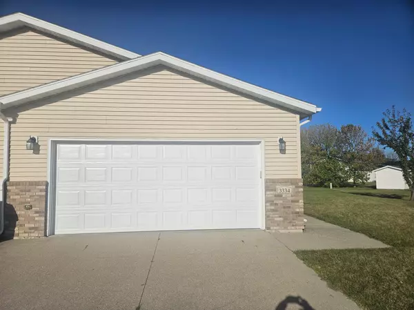 3334 10th ST S, Moorhead, MN 56560