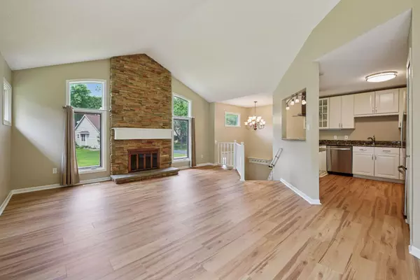 Eden Prairie, MN 55347,14170 Westridge DR