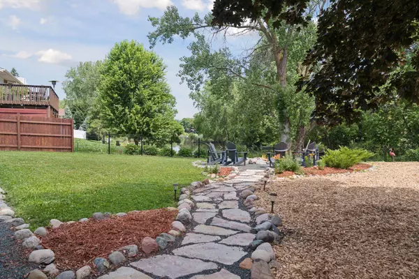 Shoreview, MN 55126,549 Vicki LN