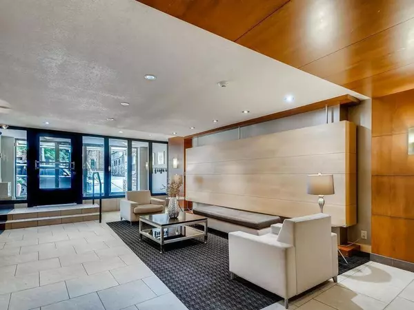 Minneapolis, MN 55410,2727 W 43rd ST #102