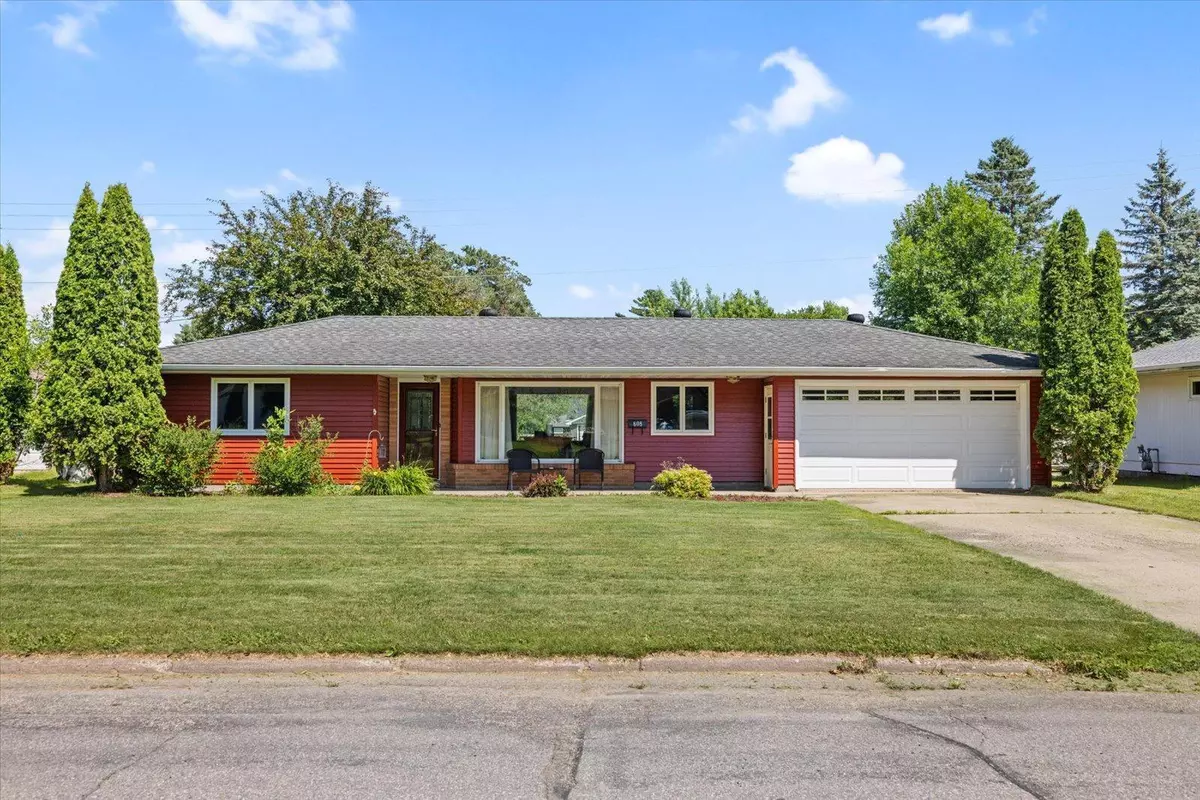 Grand Rapids, MN 55744,808 Willow LN