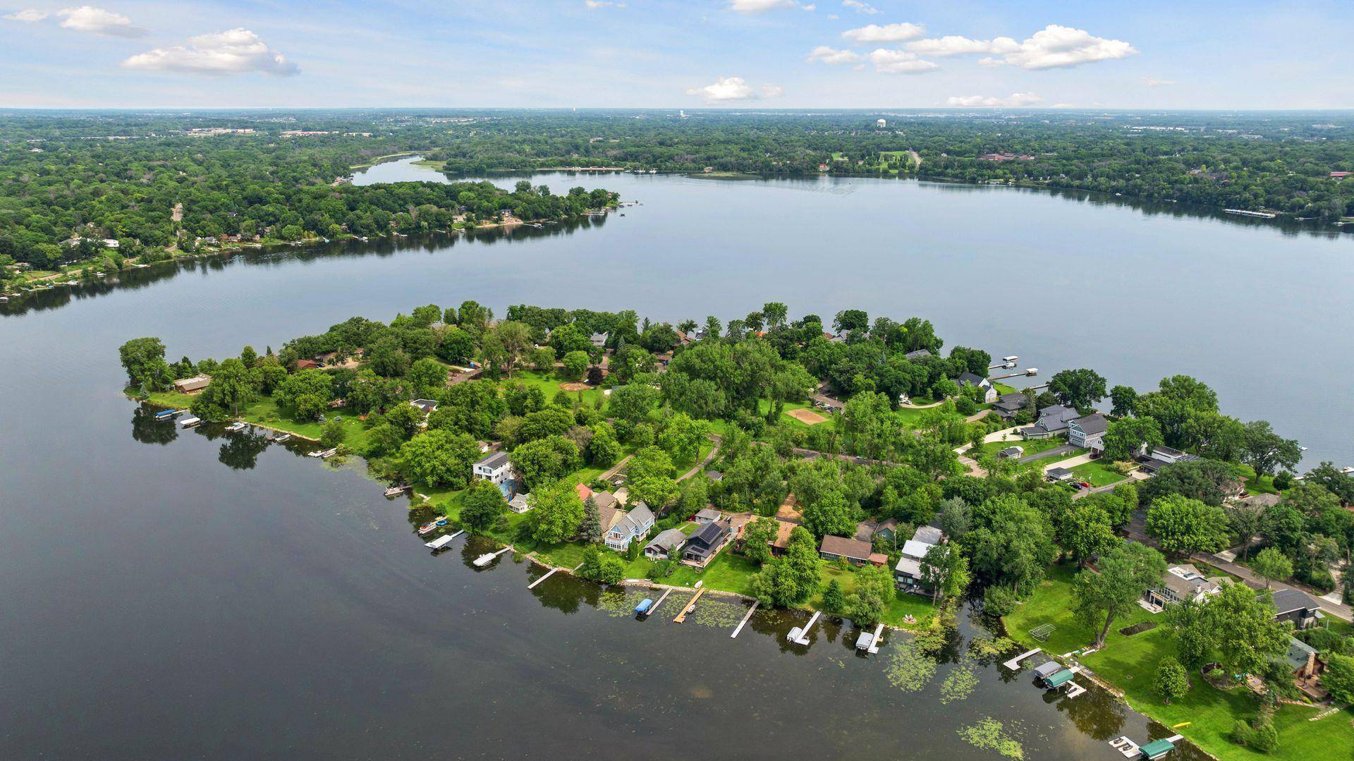 Medicine Lake, MN 55441,217 Peninsula RD