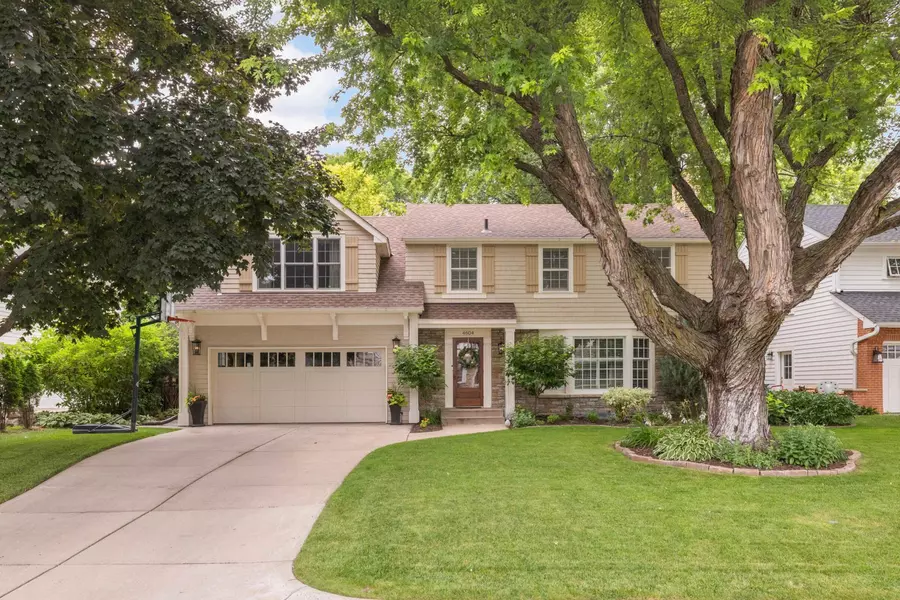 4604 Oak DR, Edina, MN 55424