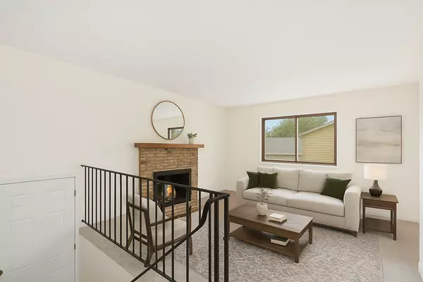 8983 Vinewood LN N, Maple Grove, MN 55369