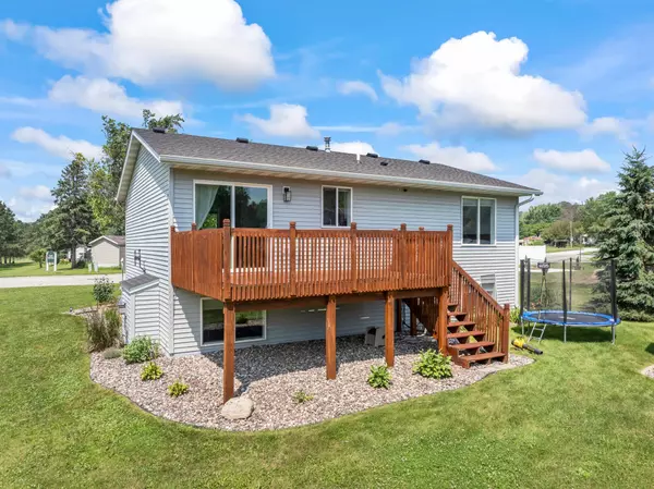 Chatfield, MN 55923,902 Burr Oak AVE NE
