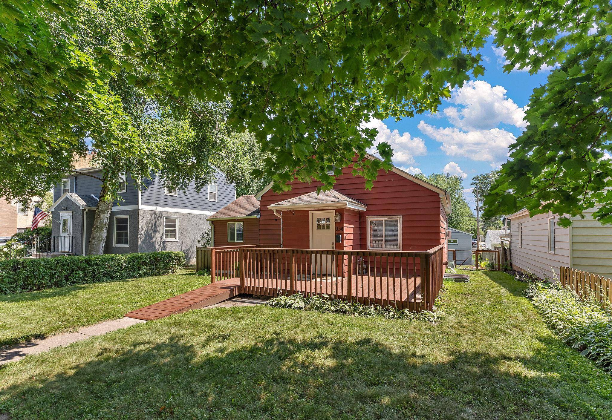 South Saint Paul, MN 55075,934 15th AVE N