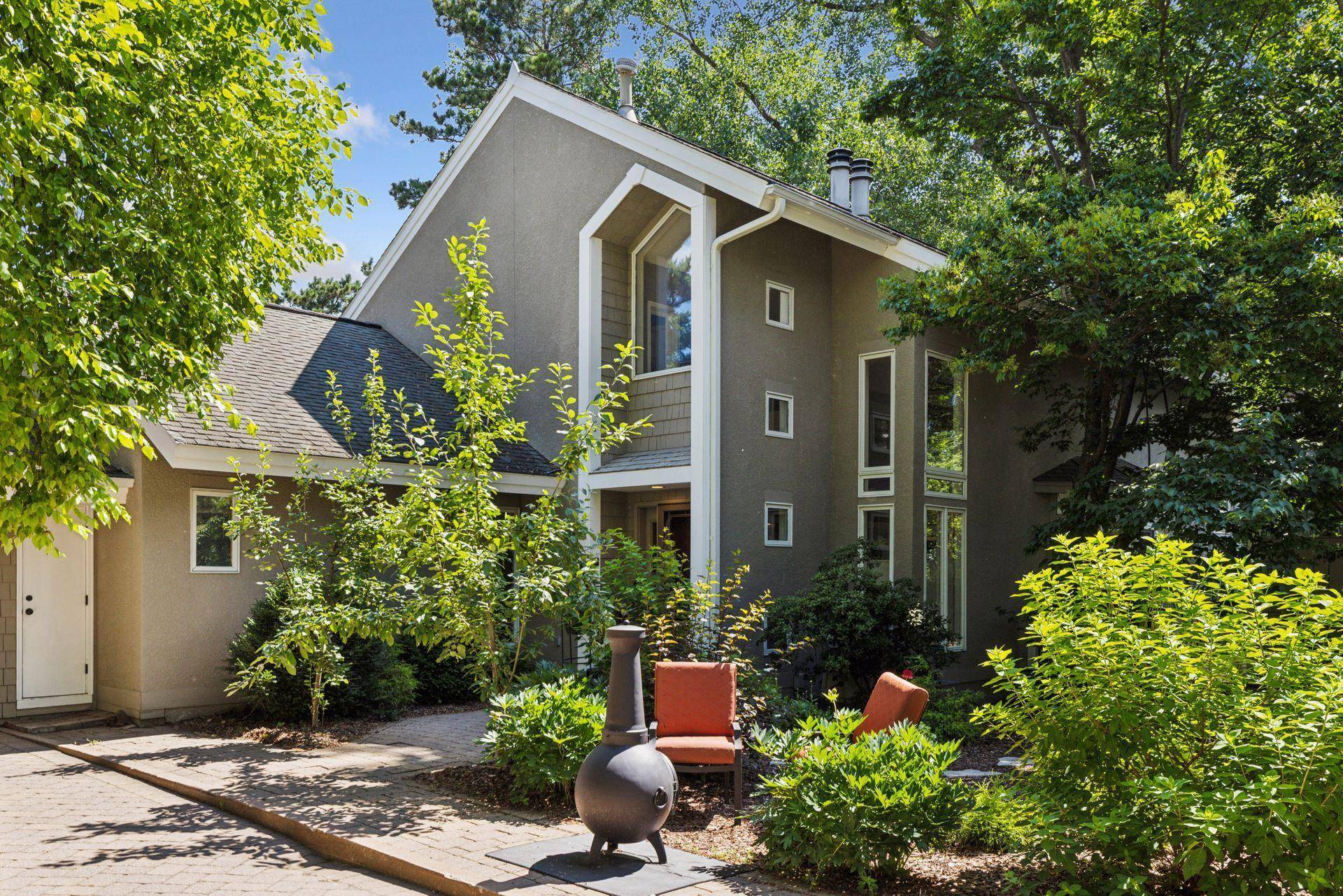 Saint Paul, MN 55116,2 Edgcumbe PL