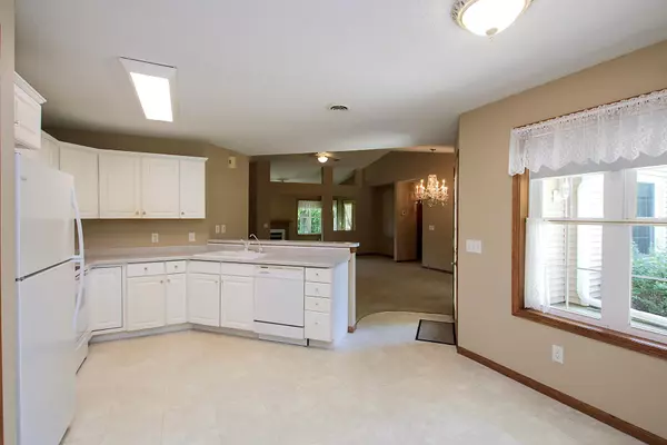 Hutchinson, MN 55350,841 Greensview CT NW