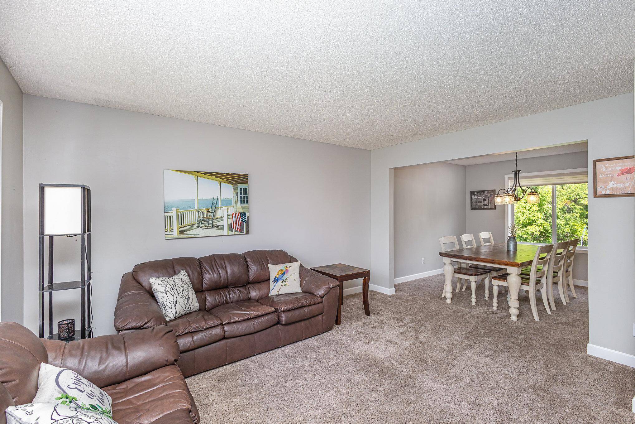 Woodbury, MN 55125,565 Eagle Ridge RD