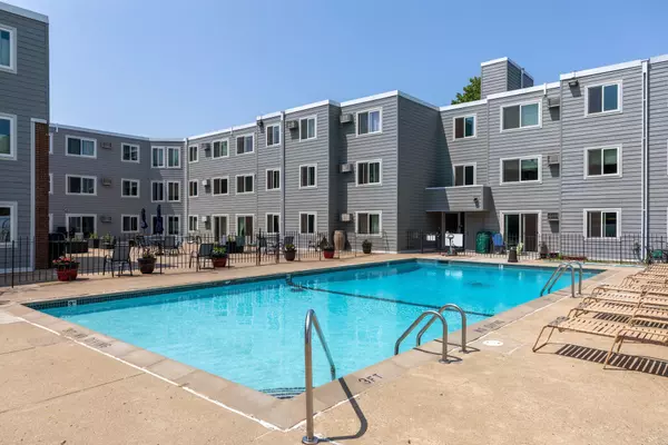 Minneapolis, MN 55414,333 8th ST SE #304