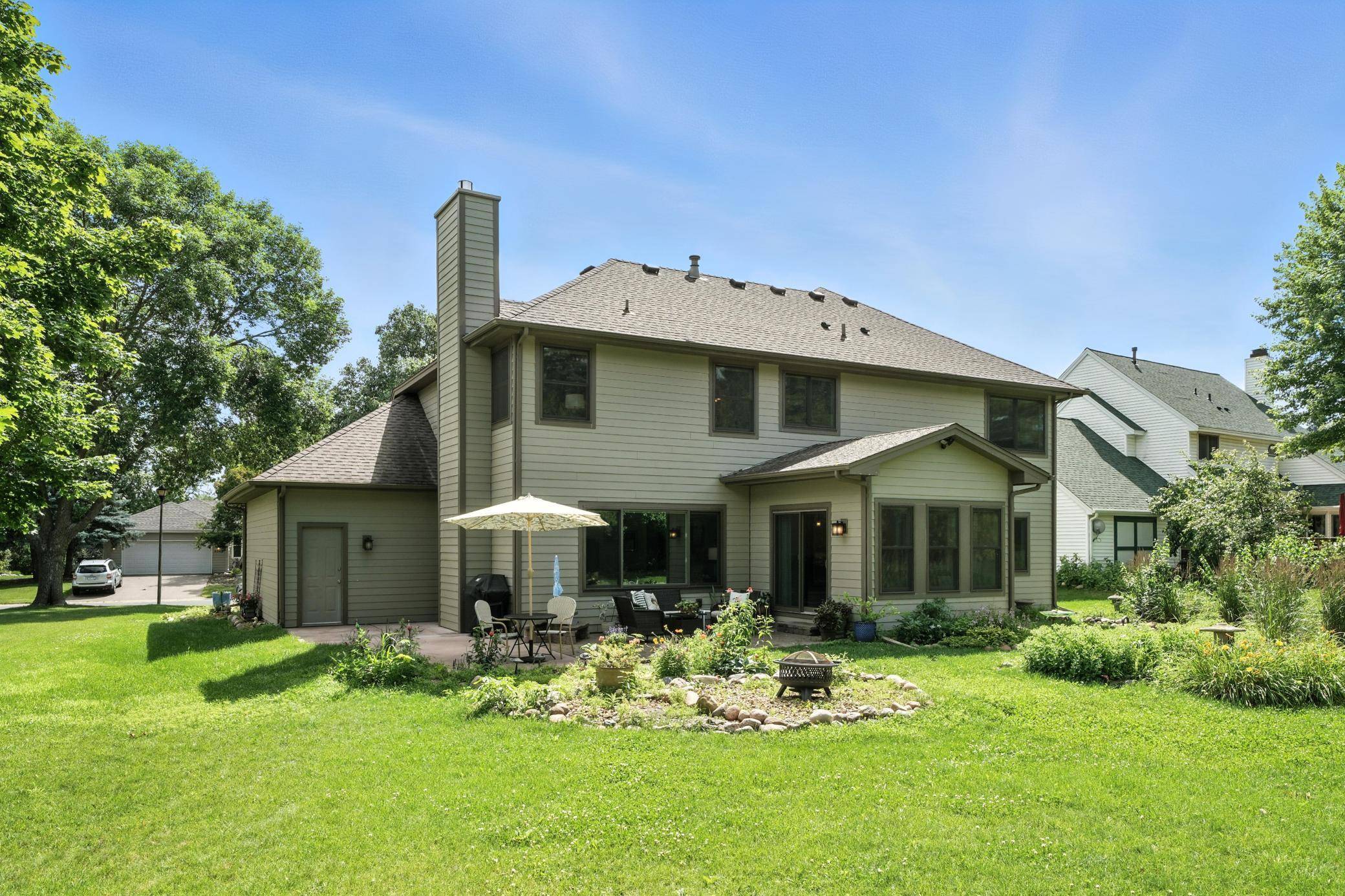 Eagan, MN 55122,4049 Deerwood TRL