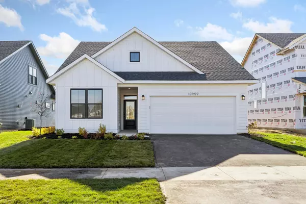 10959 37th ST N, Lake Elmo, MN 55042