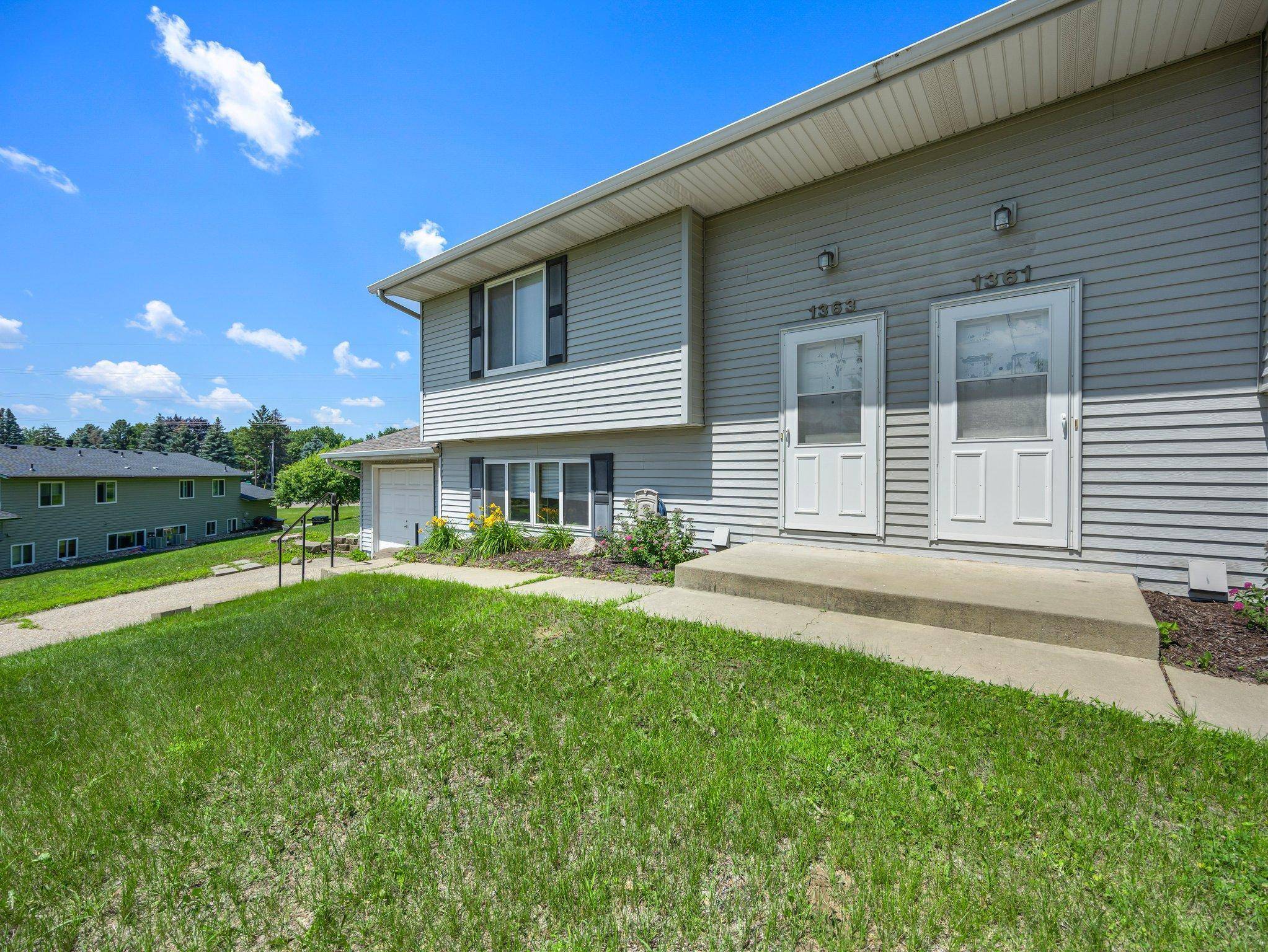 Eagan, MN 55123,1363 Easter LN