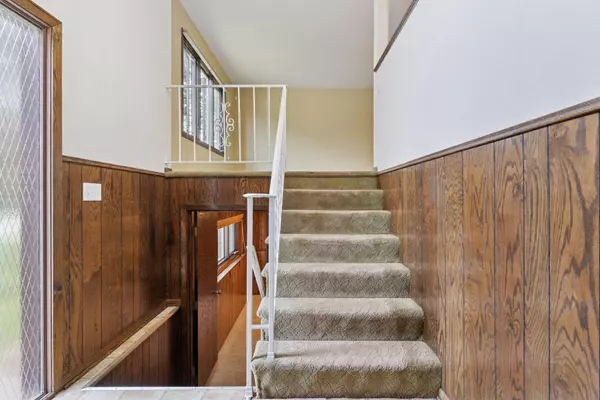 White Bear Lake, MN 55110,1392 Jonquil LN