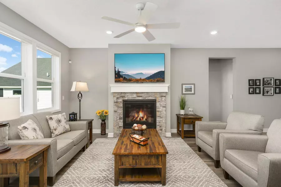 5241 Saddleback CIR, Victoria, MN 55386