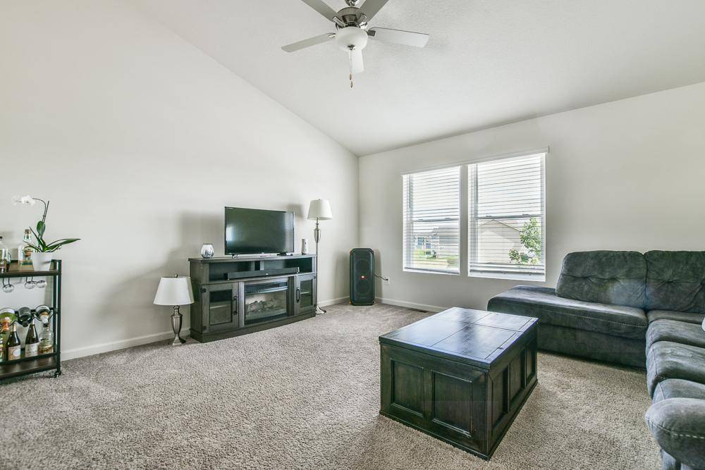 North Branch, MN 55056,39604 Fallbrook AVE