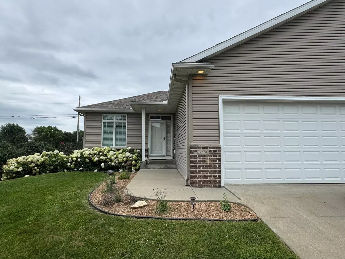 Rochester, MN 55906,3274 James LN NE