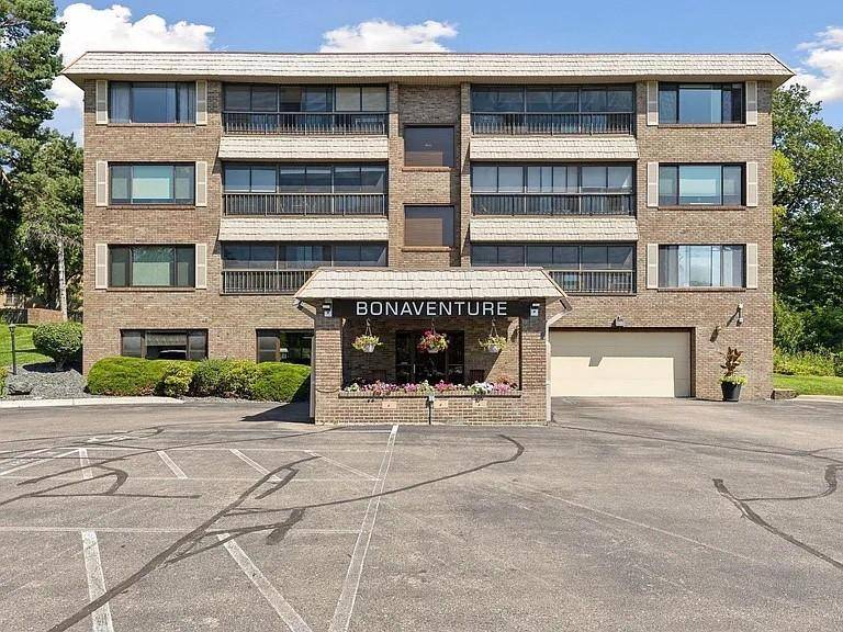 3090 N Lexington AVE N #C3, Roseville, MN 55113