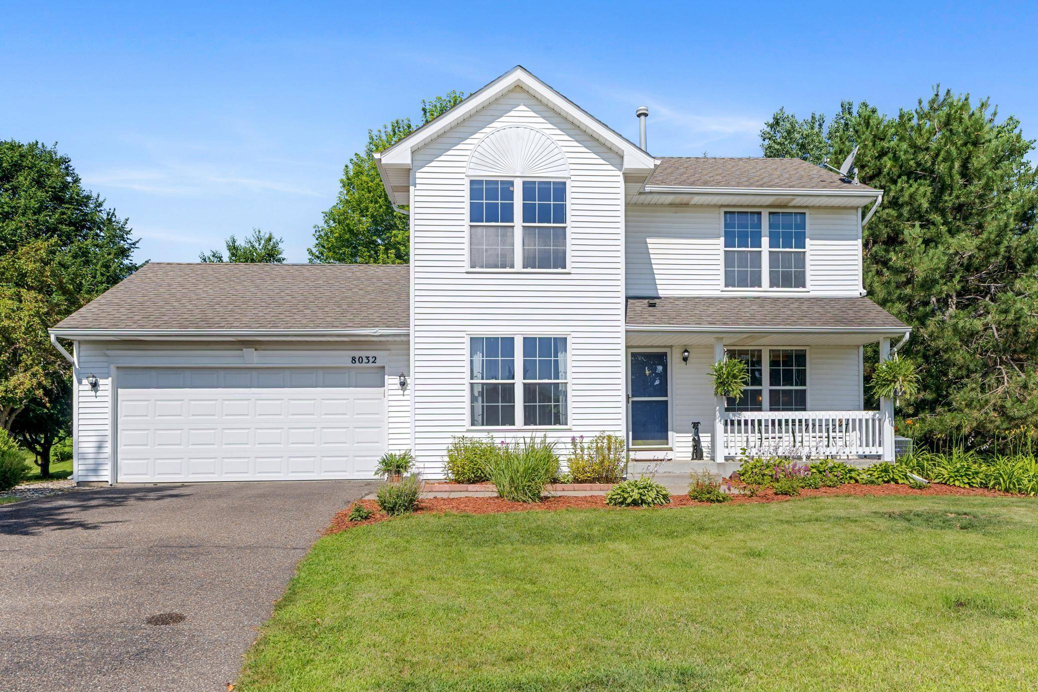 8032 Greenbriar LN, Woodbury, MN 55125