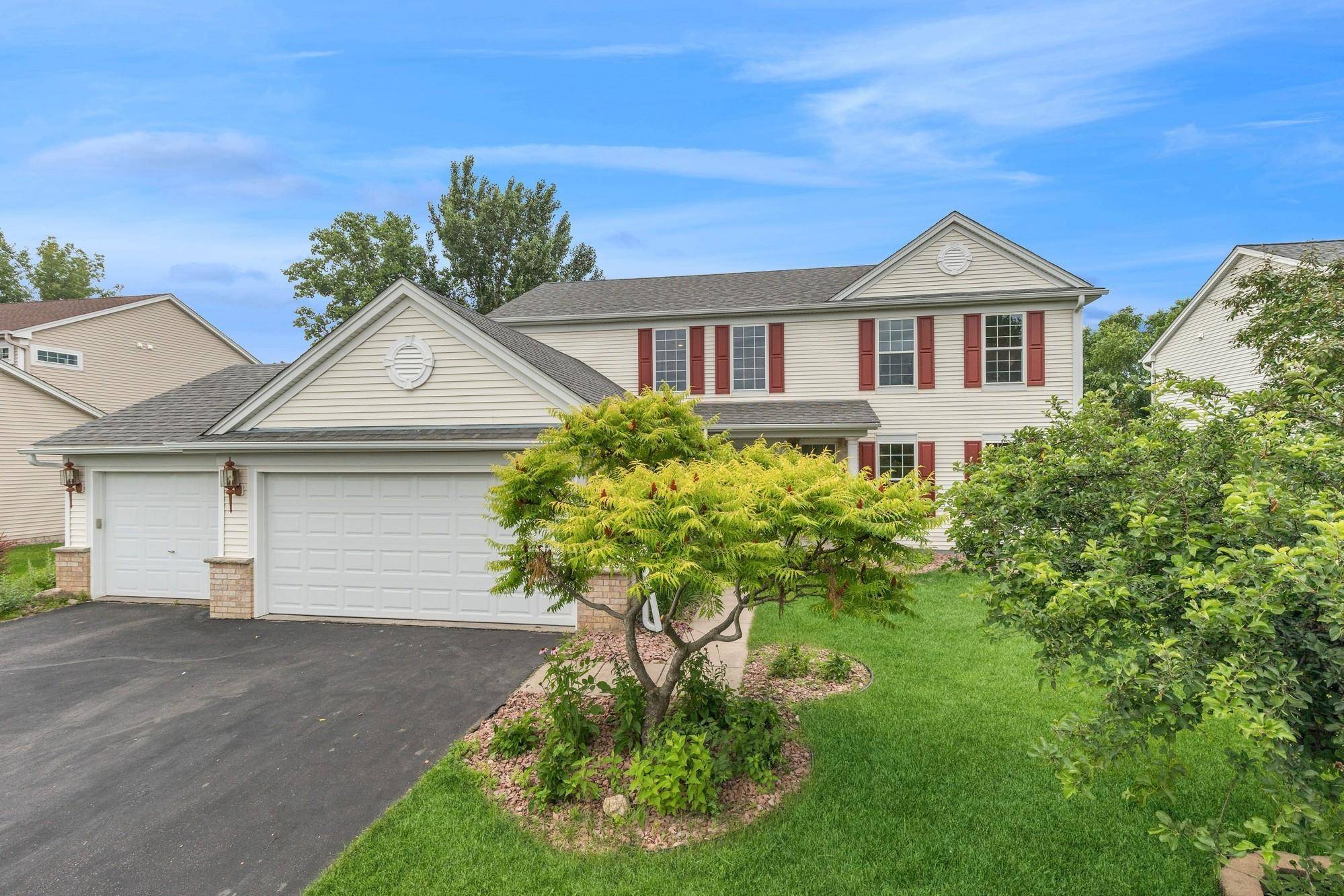 2450 Golf DR, Woodbury, MN 55129