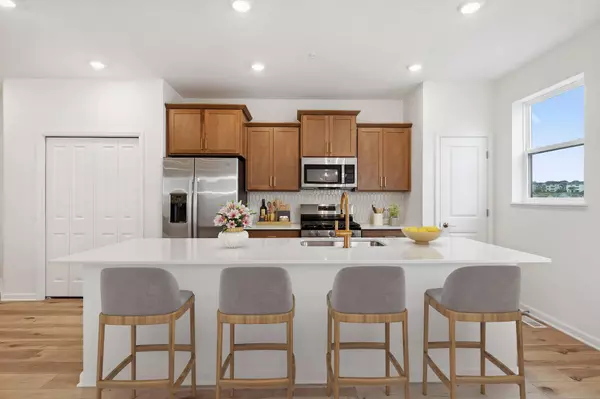 10295 Birchwood CIR, Victoria, MN 55318