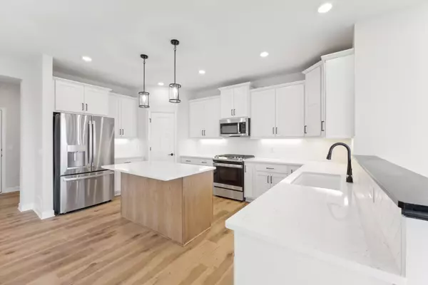 Shakopee, MN 55379,1935 Sparrow Drive Sparrow DR