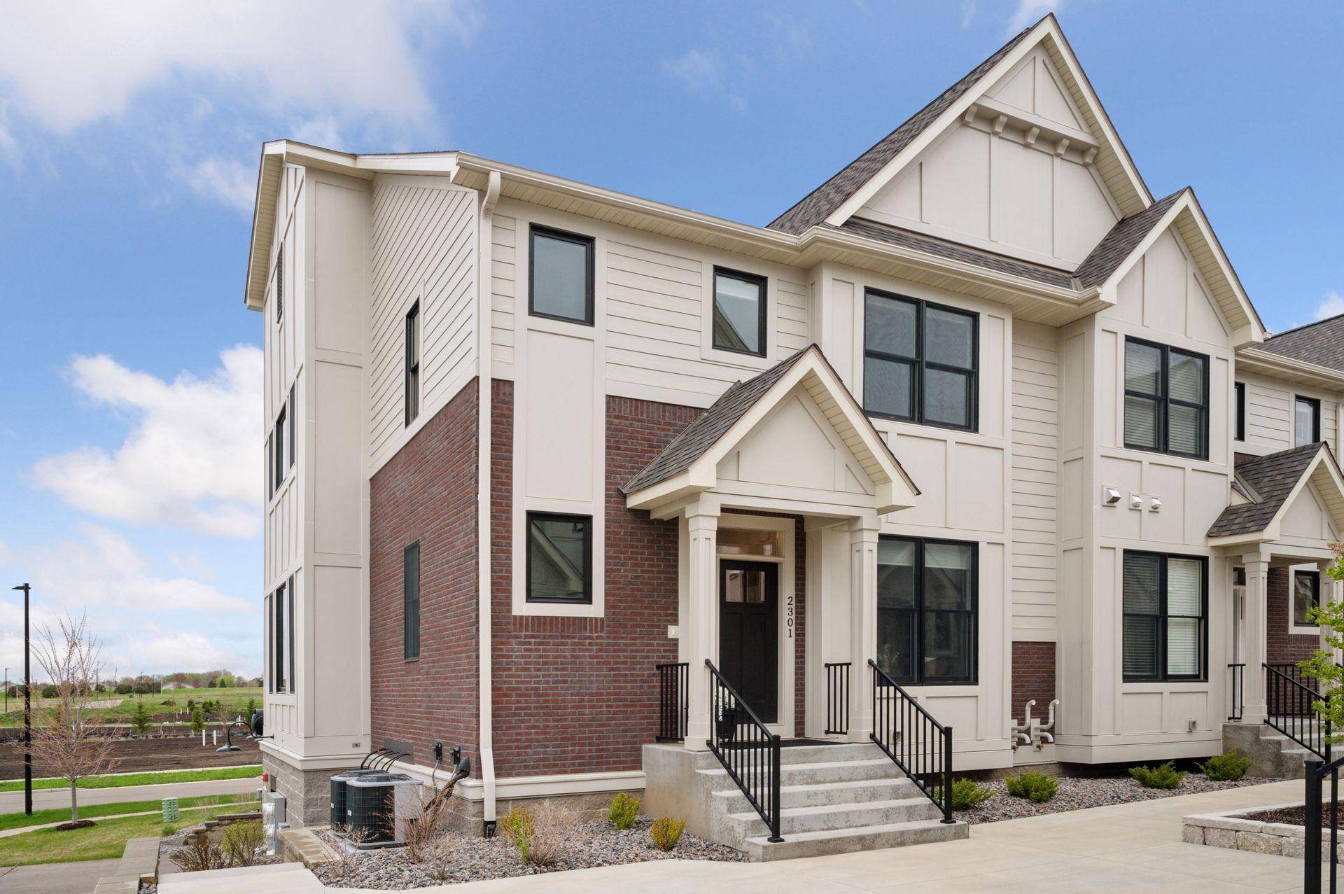 Hudson, WI 54016,2301 Simply Living LN
